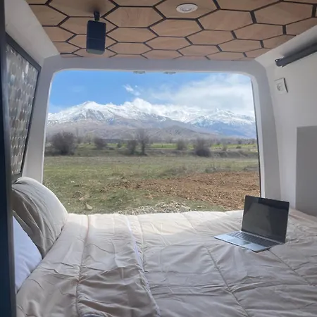 Alvanture Premium Camper * ティラナ